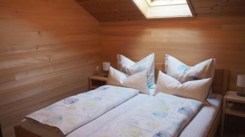Grossdorf Apartment | Rosanna