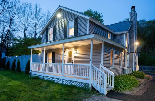 Roscoe House | Roscoe Retreat