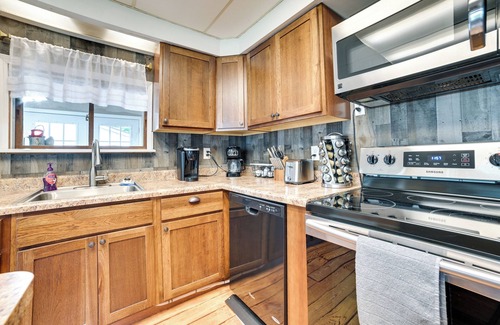 Higgins Lake Cabin | Roscommon Vacation Rental Near Higgins Lake!