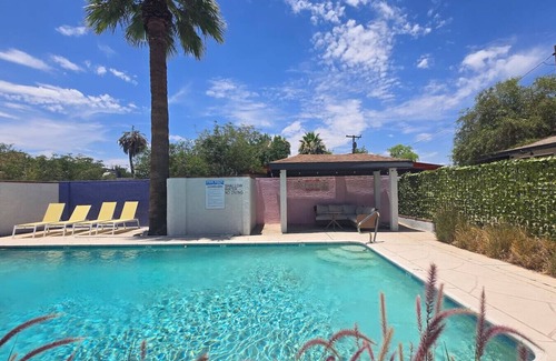 Camelback East Apartment | Rose 4 Plex | Sleeps 20 | PHX