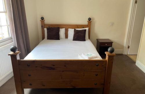 Haverhill Hotel | Rose and Crown Hotel