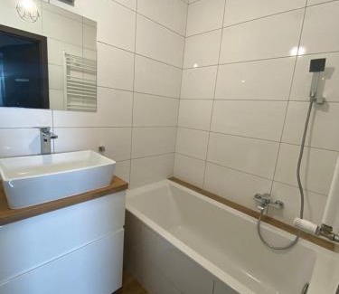 Brwinow Apartment | Rose Apartament