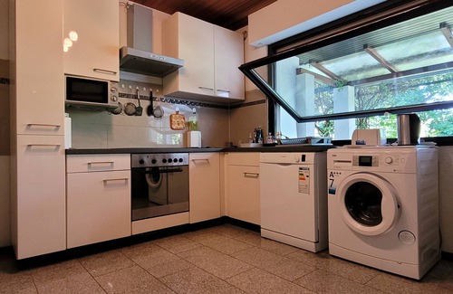 Bad Nauheim Apartment | ROSE Apartment 50 qm with Veranda ang garden
