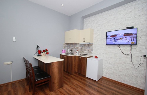 Vera Apartment | Rose apartment in Tbilisi(+transfer +tours)