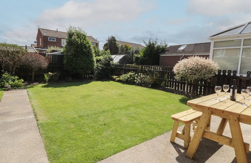 Ruswarp Cottage | Rose Bungalow