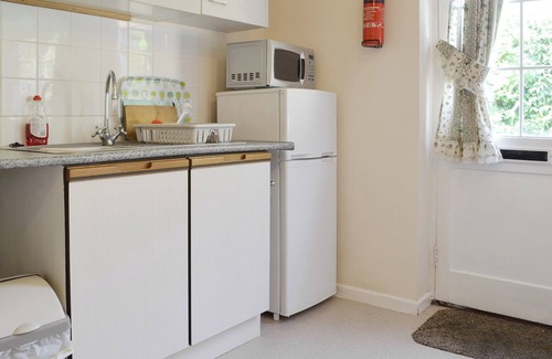East Dereham Cottage | Rose Cottage - B6009