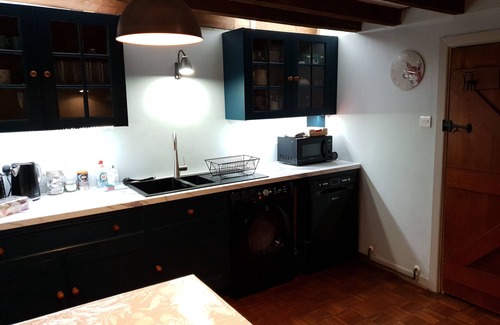 New Forest District Cottage | Rose Cottage, Burley, New Forest National Park - dog friendly,EV point,sleeps 10