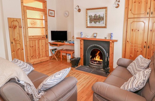 Ramsgrange Cottage | ROSE COTTAGE, family friendly in Duncannon, County Wexford