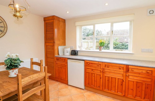 Winston Cottage | ROSE COTTAGE, family friendly, character holiday cottage in Winston