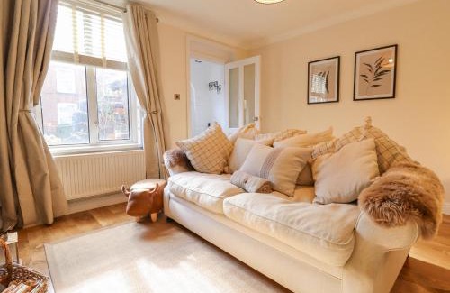 South Cave House | Rose Cottage