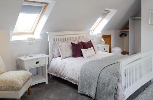 Dingwall House | Rose Cottage