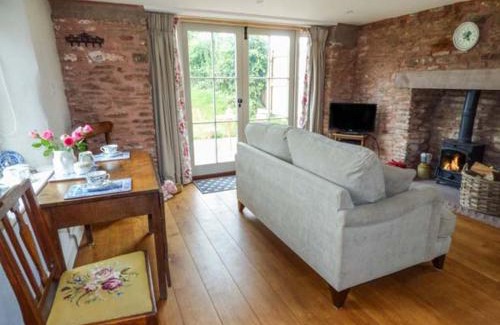 Monmouth House | Rose Cottage