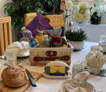 Ryde House | ROSE COTTAGE