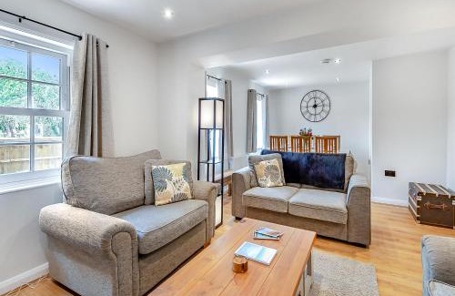 Fakenham House | Rose Cottage