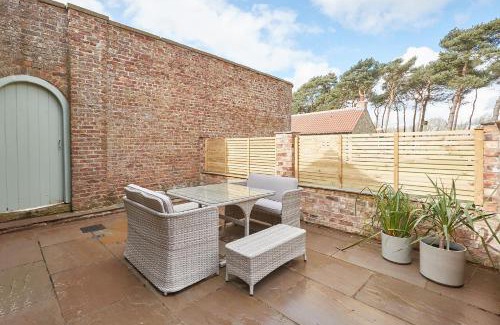West Heslerton House | Rose Cottage