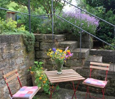 Adelshofen Apartment | Rose Cottage im romantischen Taubertal