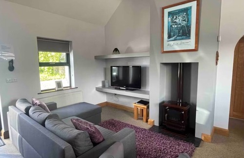 Magherareagh Cottage | Rose Cottage in Ennistymon - Near Cliffs of Moher
