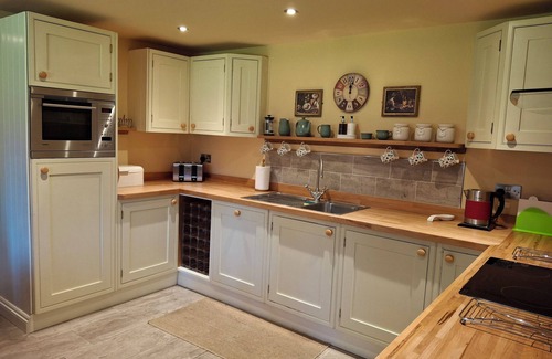 Kington Cottage | Rose Cottage, Lyonshall