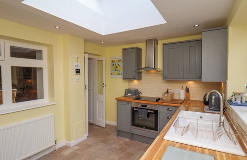 Cloughton House | ROSE COTTAGE, pet friendly, with open fire in Scarborough