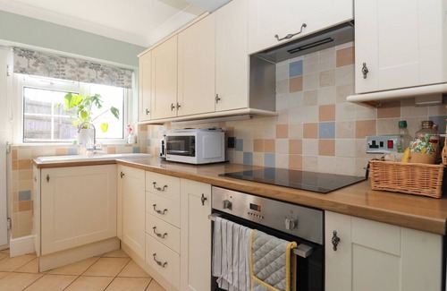 Cottingham House | ROSE COTTAGE, pet friendly, character holiday cottage in Cottingham
