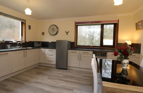 Acharacle Cottage | ROSE COTTAGE, pet friendly, with a garden in Acharacle