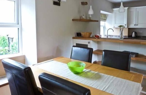 Linton-in-Craven Cottage | ROSE COTTAGE, pet friendly, luxury holiday cottage in Linton