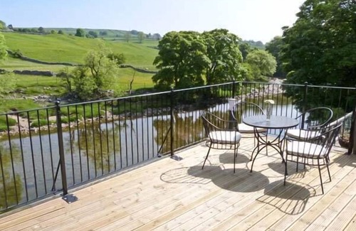 Linton-in-Craven Cottage | ROSE COTTAGE, pet friendly, luxury holiday cottage in Linton