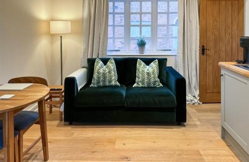 Northwich House | Rose Cottage - Uk45497