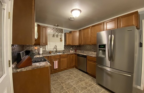 Broken Arrow House | Rose Cottage