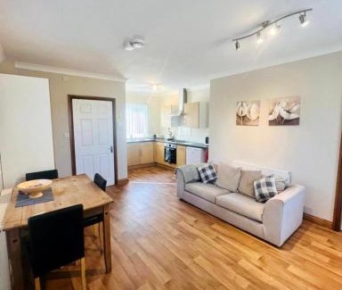 York House | Rose Cottage with Hot Tub