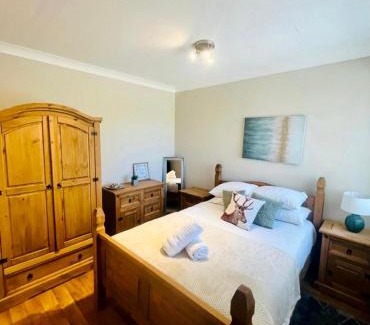 York House | Rose Cottage with Hot Tub