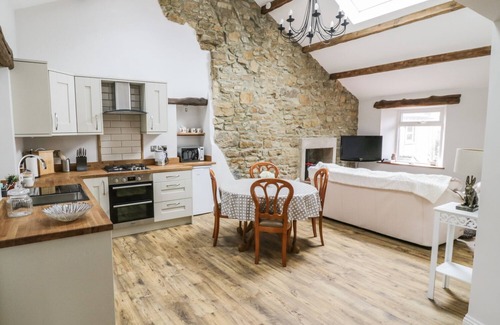 Grassington House | ROSE COTTAGE, with open fire in Grassington
