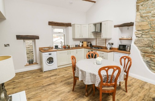 Grassington House | ROSE COTTAGE, with open fire in Grassington