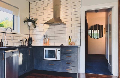 New Town Apartment | Rose Court "Aristone". Rest, Relax & Revitalize