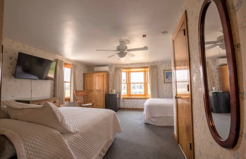 Block Island Bed & Breakfast | Rose Farm Inn