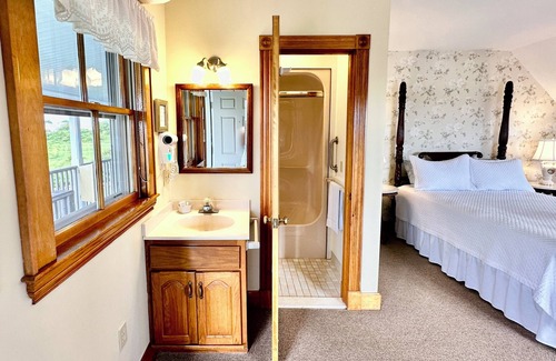 Block Island Bed & Breakfast | Rose Farm Inn