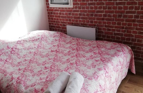 Chalifert Bed & Breakfast | Rose Fountain Cottage at Disneyland