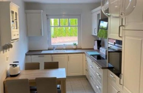 Fischbeck Apartment | Rose Garden vacation apartment in Fischbeck