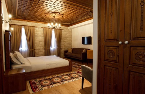 Gjirokaster Hotel | Rose Garden Hotel
