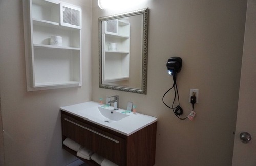 North State Hotel | Rose Garden Inn