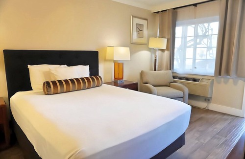 North State Hotel | Rose Garden Inn