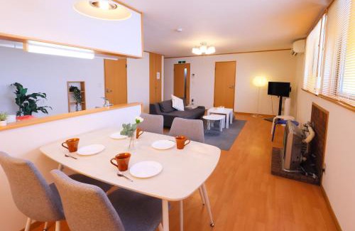 Asahikawa Apartment | Rose Garden