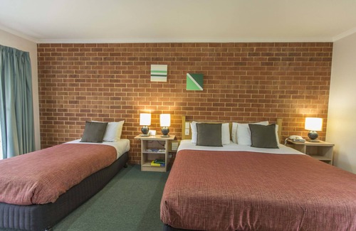 Belmont Hotel | Rose Garden Motel