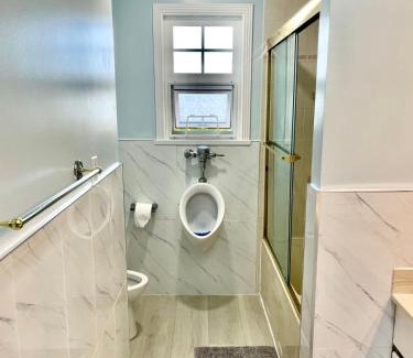 Richmond Bed & Breakfast | Rose Garden Vancouver