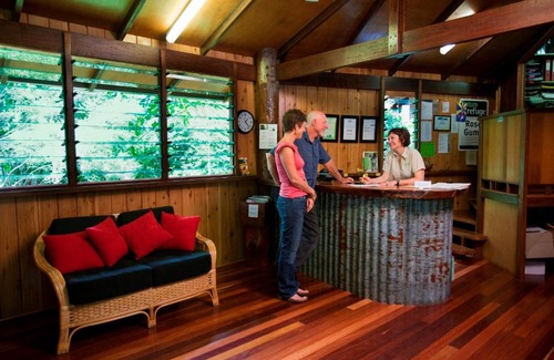 Lake Eacham Cabin | Rose Gums Wilderness Retreat