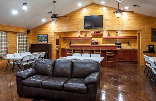 Woden Cabin | Rose Hall at Tall Timbers Retreat! Seats 75.
