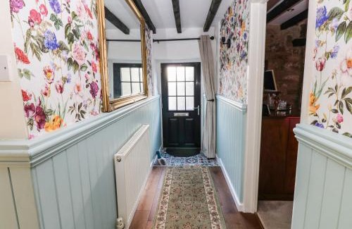 Bellingham House | Rose Hip Cottage