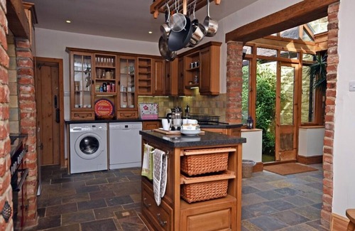 Alnmouth Cottage | ROSE HOUSE, pet friendly, luxury holiday cottage in Alnmouth