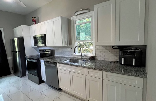 Lithonia House | Rose House