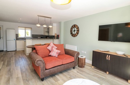 Newton by the Sea Cottage | ROSE LODGE, pet friendly, character holiday cottage in Embleton